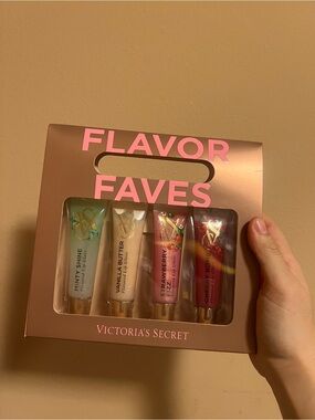 VS 4-Piece Flavor Favorites Lip Gloss Gift Set